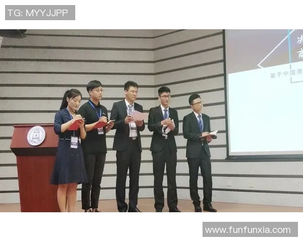 成都羽毛球队在欧锦赛中的团队协作表现分析与点评