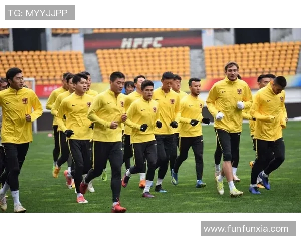 深度剖析上海足球队各大球队实力对比与发展潜力 深度剖析上海足球队各大球队实力对比与发展潜力